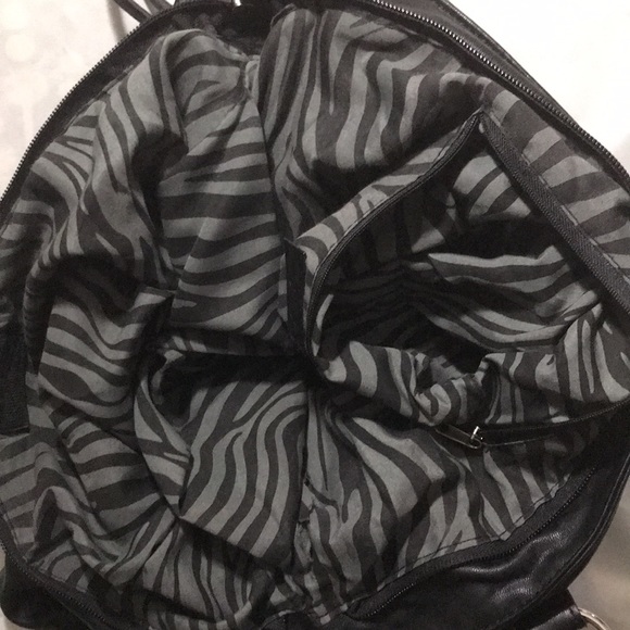 LuLa handbag with missing shoulder strap. used! - Picture 4 of 9